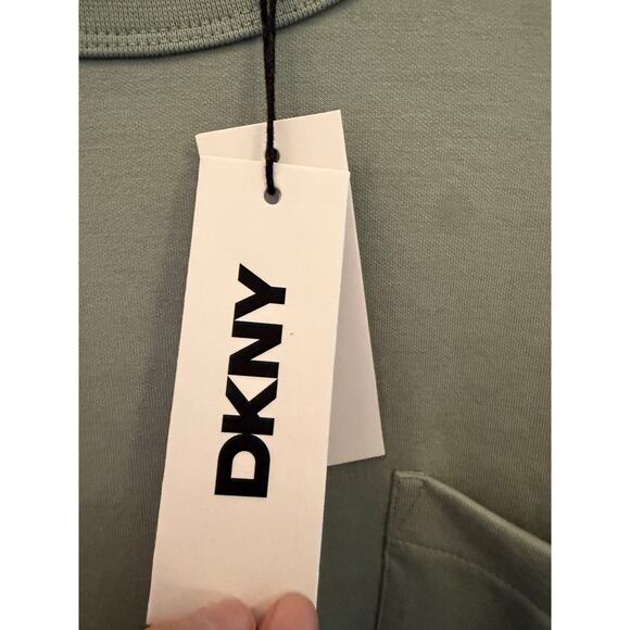 NWT DKNY Parkway Green Short Sleeve Oversized Pocket Tee Men's Size Large - Picture 3 of 5